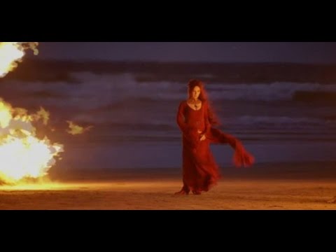 la noche es oscura y llena de terrores