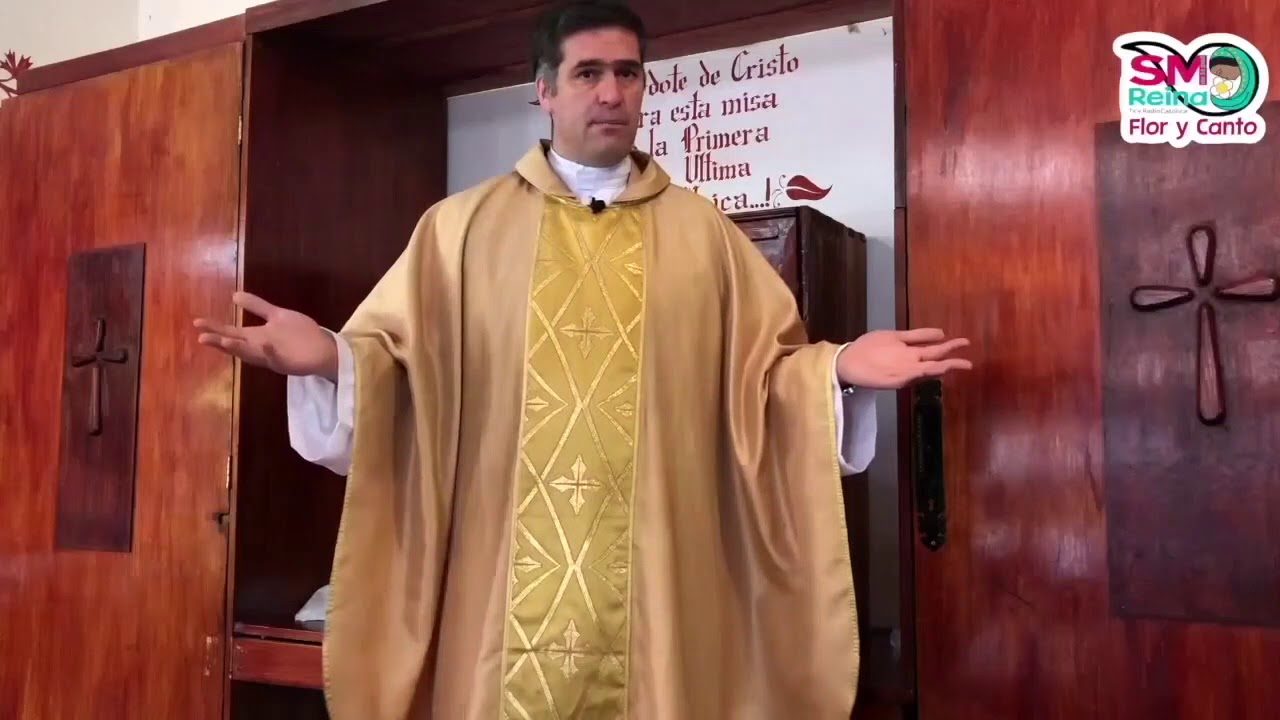 que significa el color dorado en la iglesia catolica