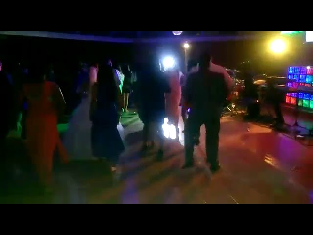 cuando no sabes bailar pero le echas ganas